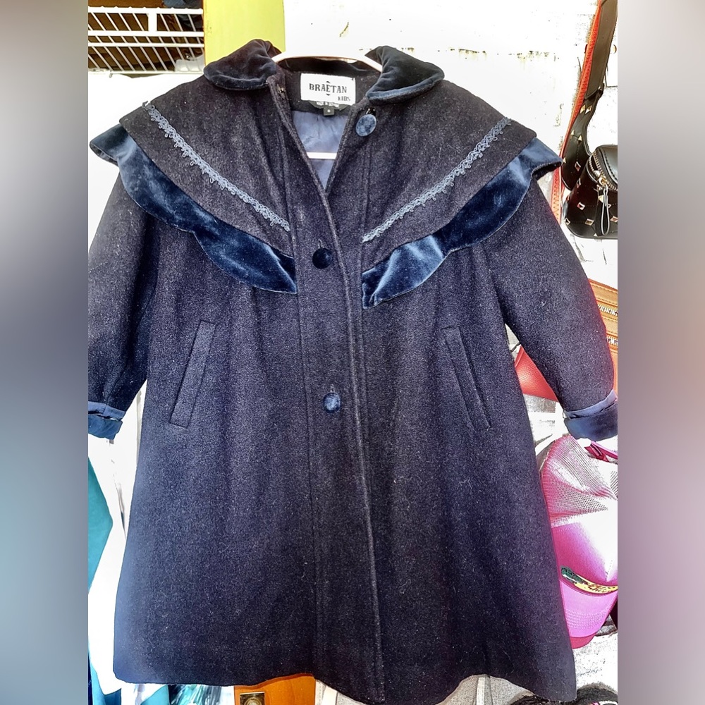 Vintage Braetan Navy Wool Coat Girls!